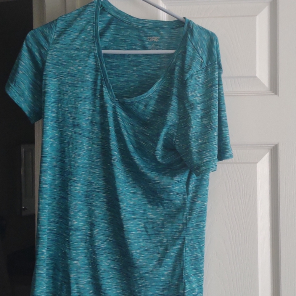 Moret polyester shirt aqua color Size Medium